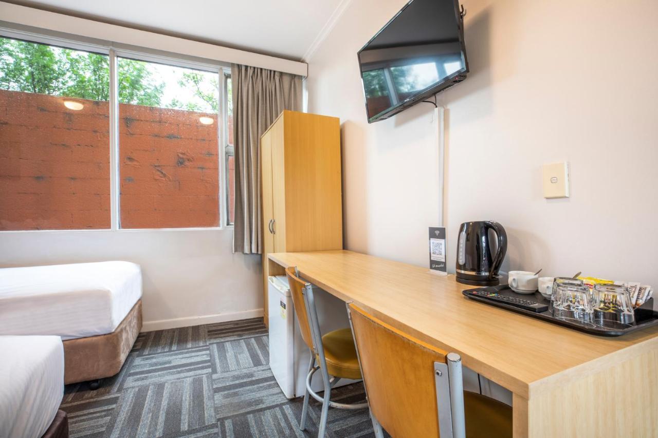 Meadow Inn Hotel-Motel Melbourne Buitenkant foto